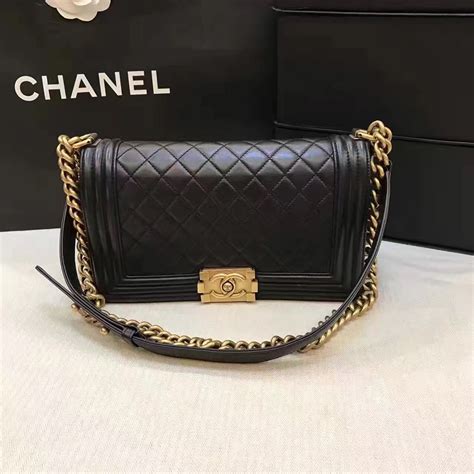 Chanel le boy price